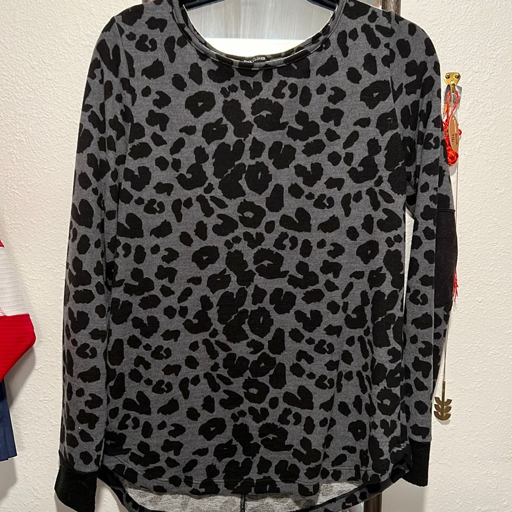 Leopard sweater
